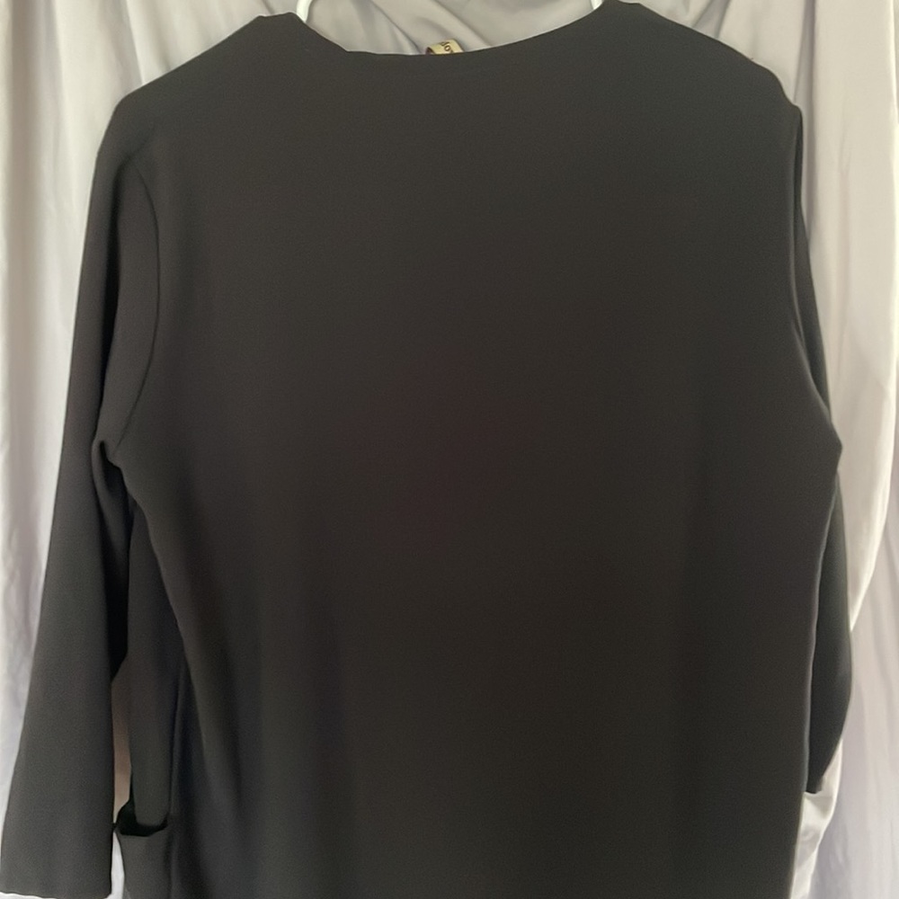 Black Cape - Picture 5 of 8
